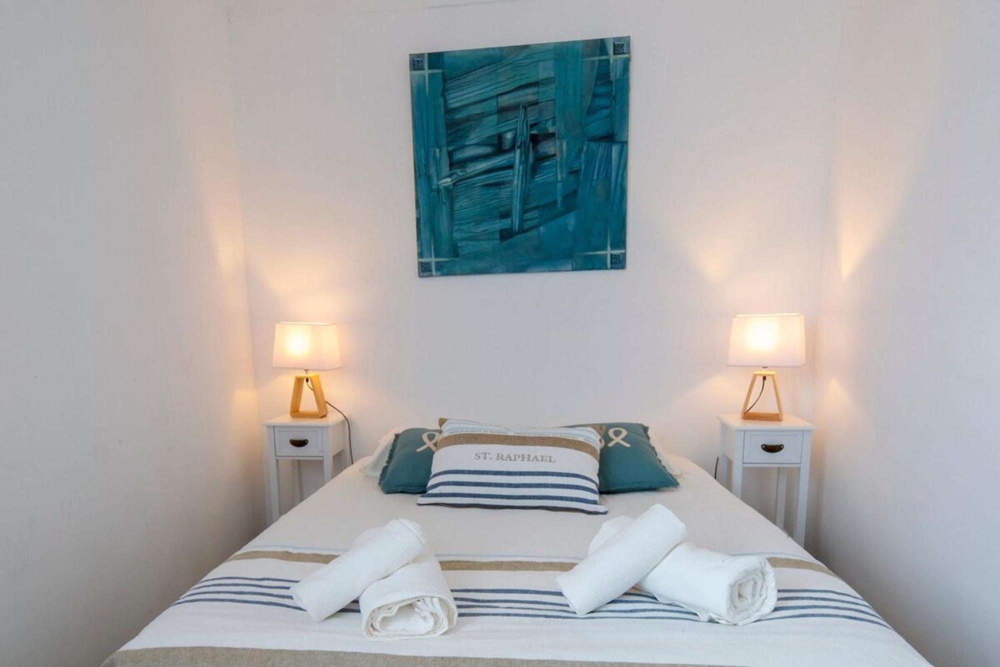 Ferienwohnung 06M - Old Antibes Beautiful Duplex Terrace With Sea View Exterior foto