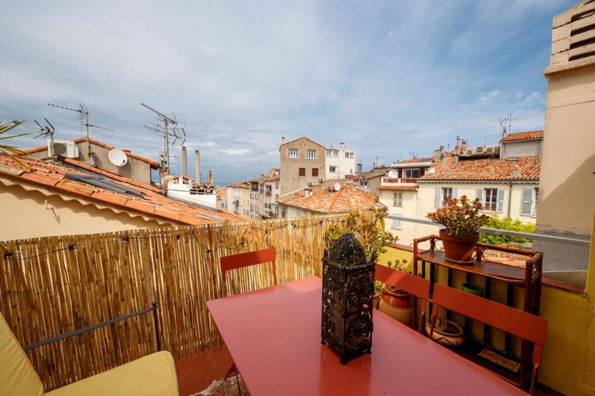 Ferienwohnung 06M - Old Antibes Beautiful Duplex Terrace With Sea View Exterior foto