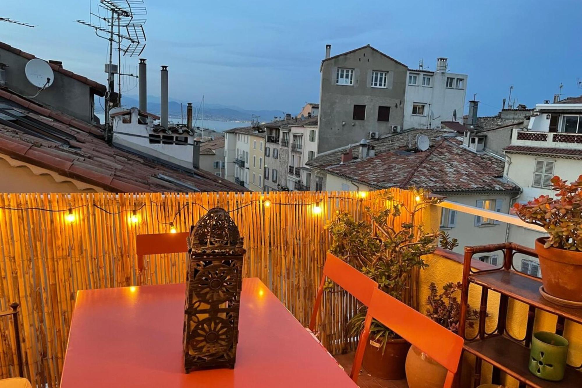 Ferienwohnung 06M - Old Antibes Beautiful Duplex Terrace With Sea View Exterior foto