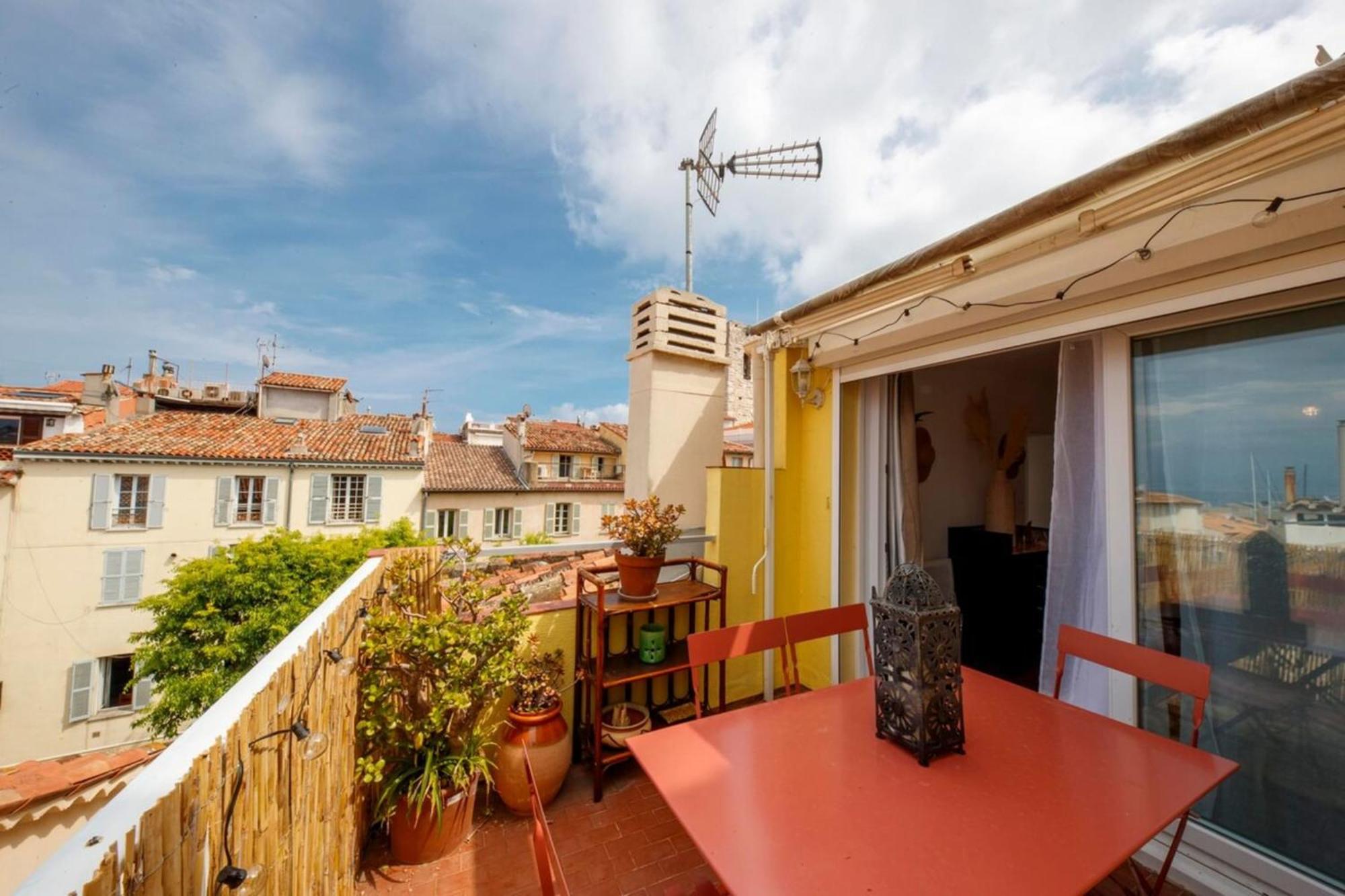 Ferienwohnung 06M - Old Antibes Beautiful Duplex Terrace With Sea View Exterior foto